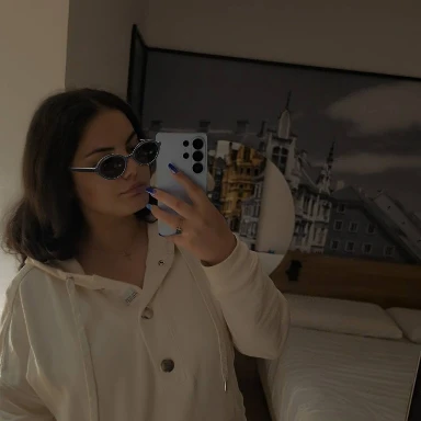 qEllie
